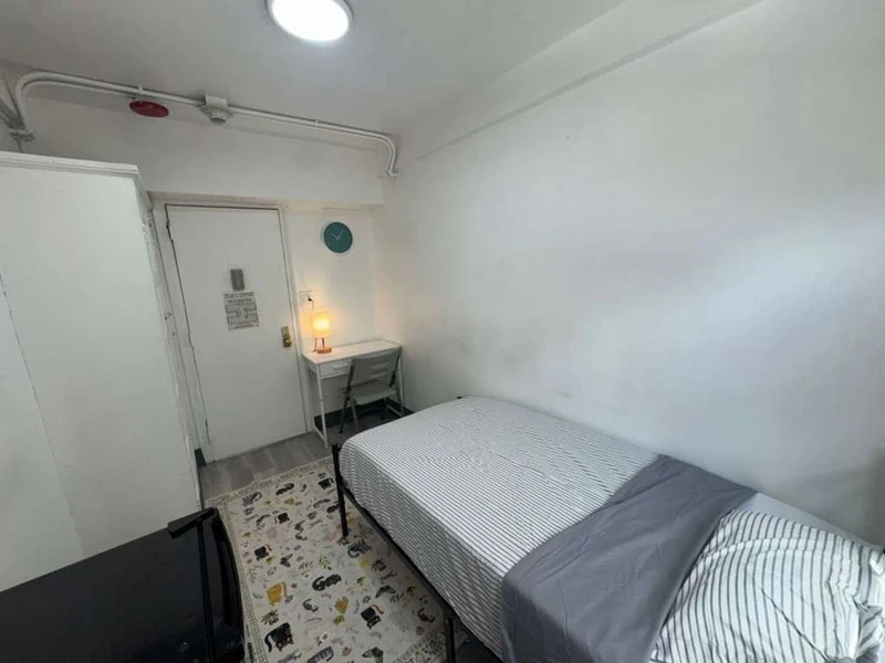 a room in Lincoln Square photo 3