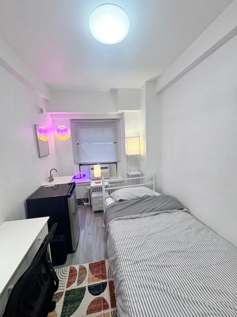 a room in Upper West Side photo 10