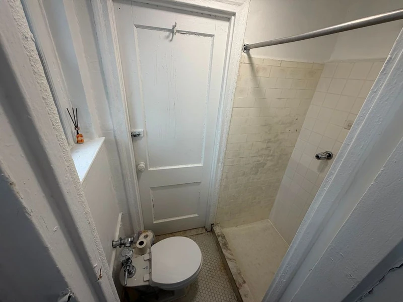 private room in Lincoln Square photo 5