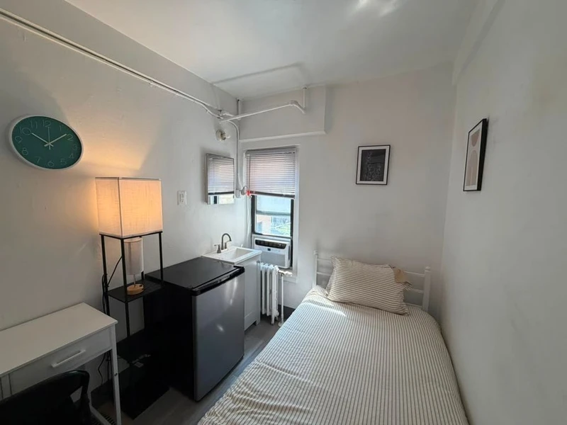 private room in Lincoln Square photo 2