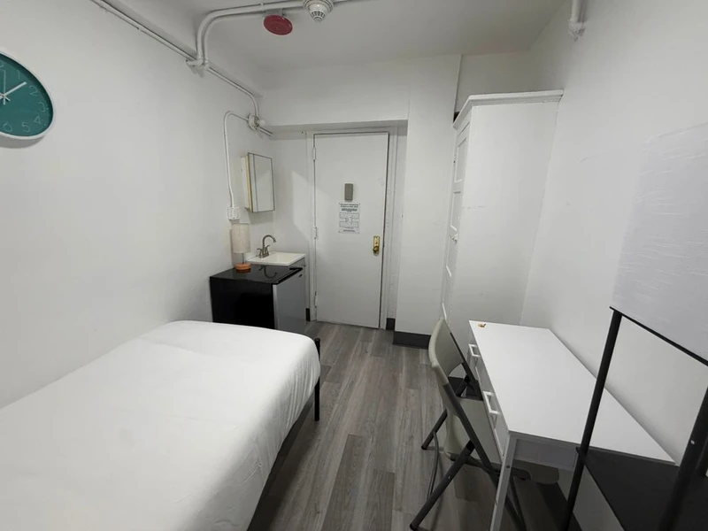 a room in Lincoln Square photo 2