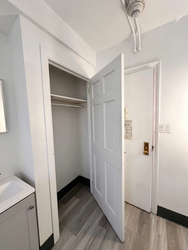 a room in Upper West Side photo 8