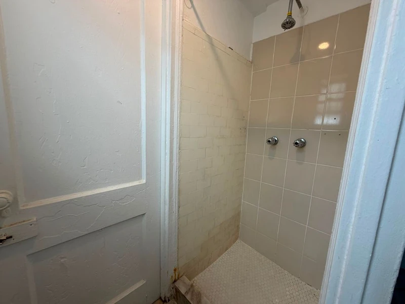 private room in Lincoln Square photo 4