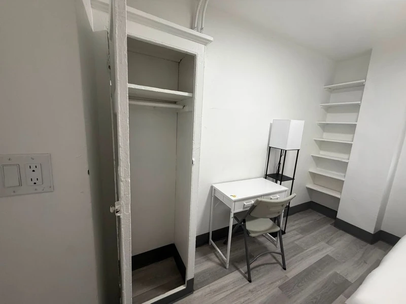 a room in Lincoln Square photo 4