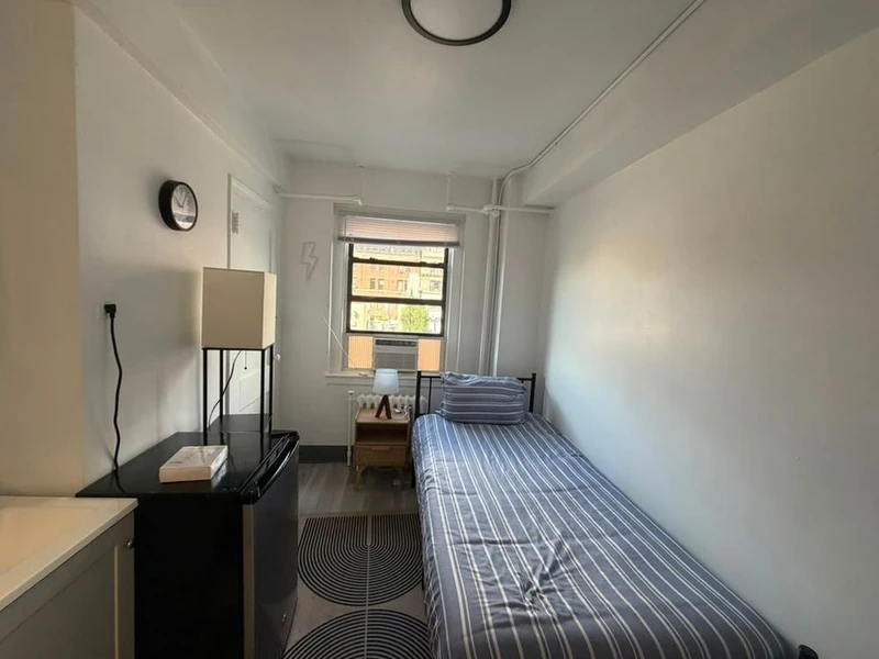 a room in Lincoln Square photo 5