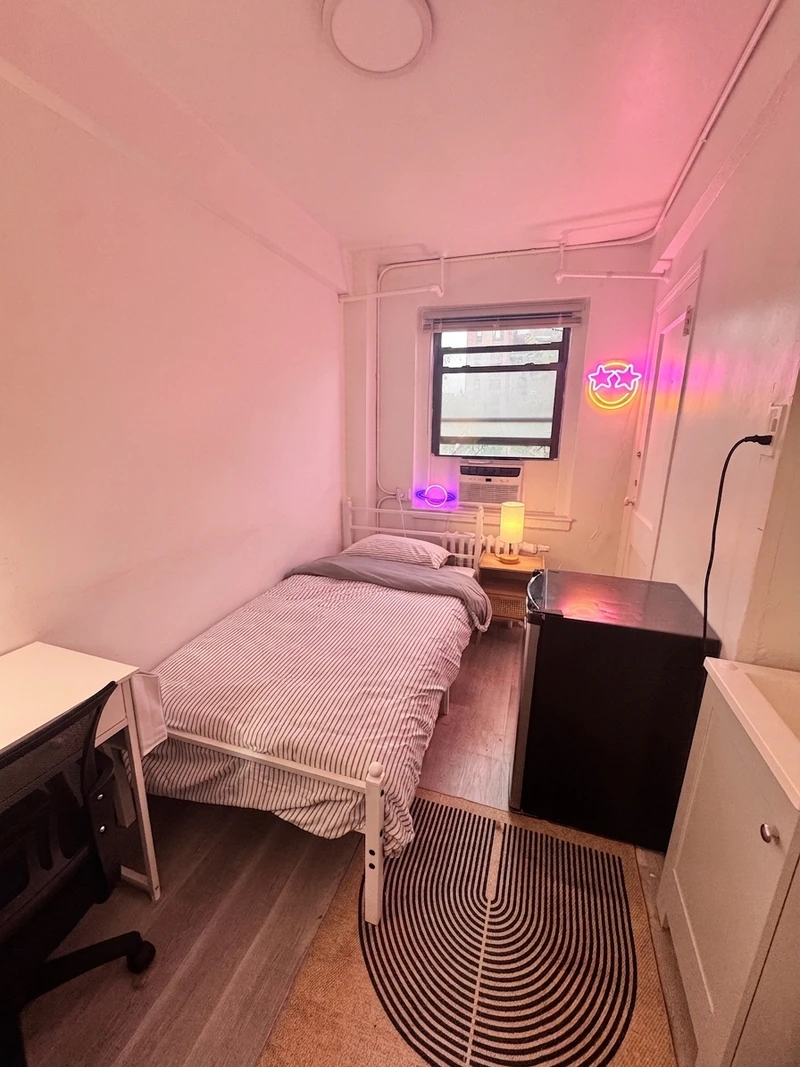 a room in Upper West Side photo 5