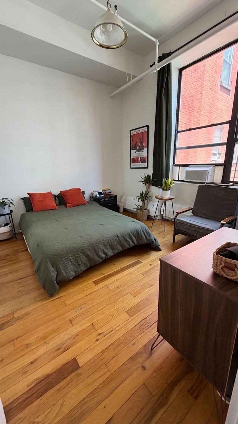 1 bedroom in Bedford-Stuyvesant photo 2