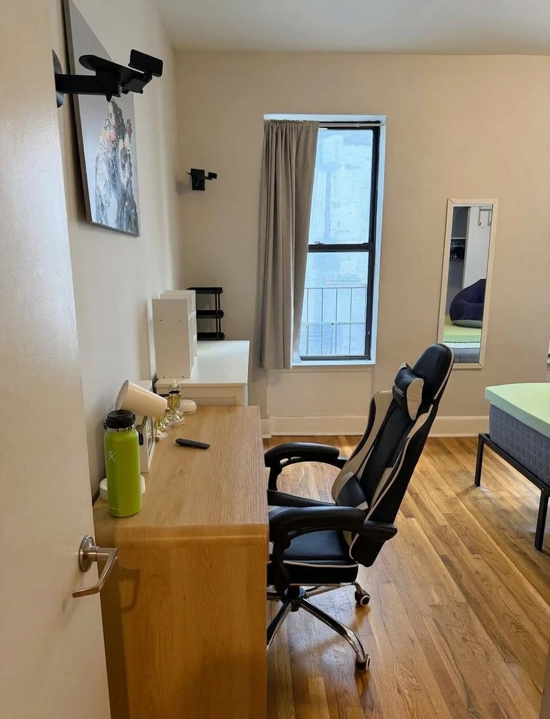 1 bedroom in Harlem photo 2