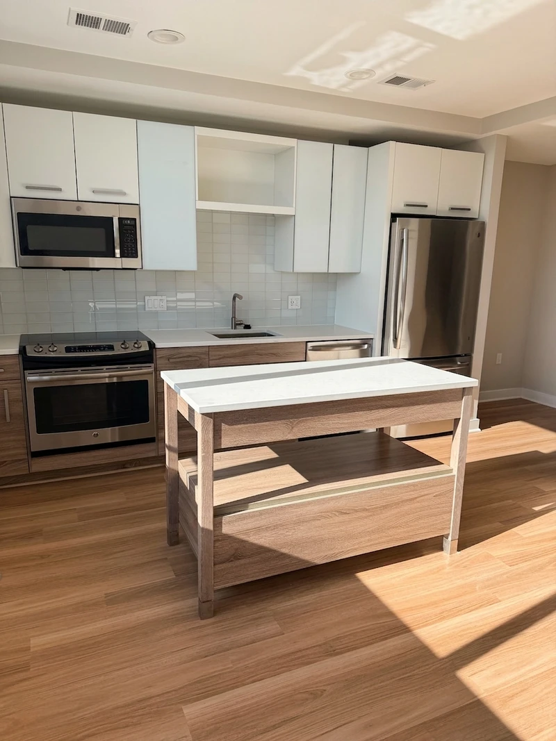 1 bedroom in Northeast Washington photo 6