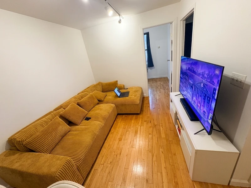 1 bedroom in East Village photo 3