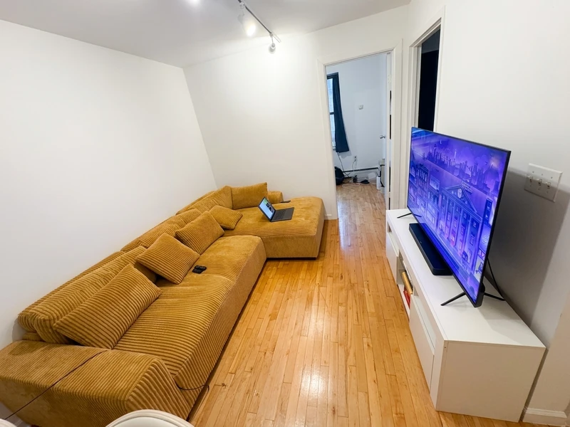 1 bedroom in East Village photo 3