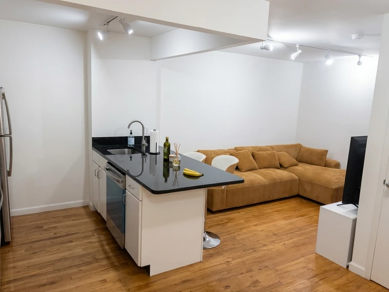 1 bedroom in East Village photo 2