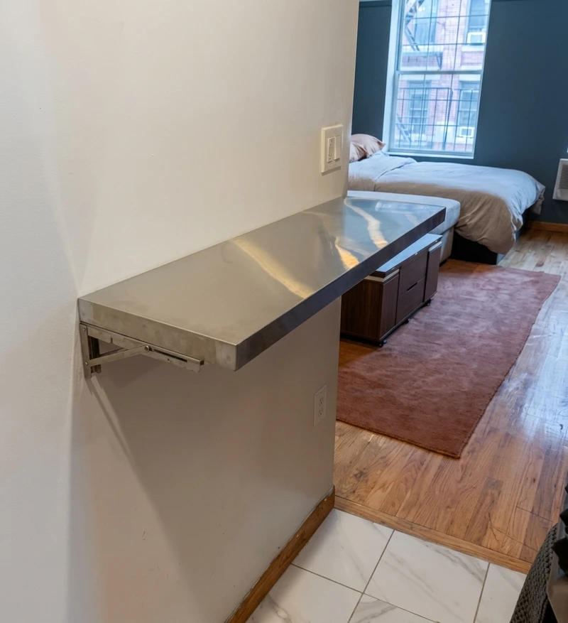 a studio in Lower East Side photo 11