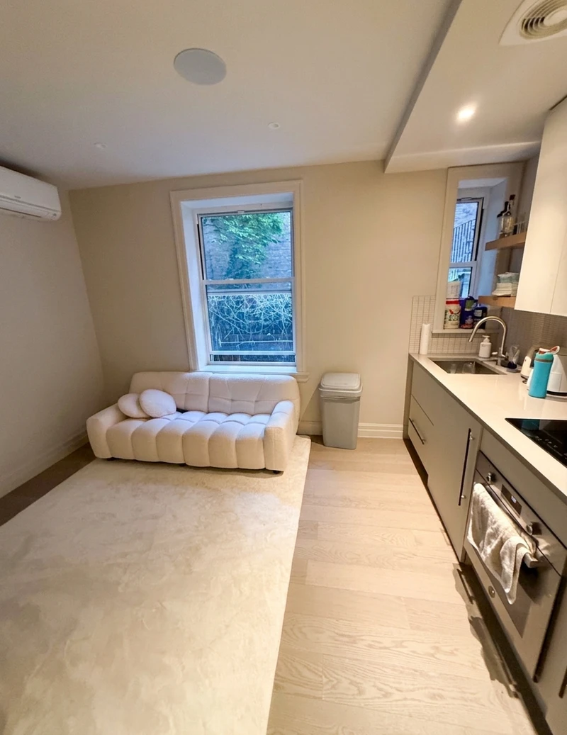 a room in west village photo 3