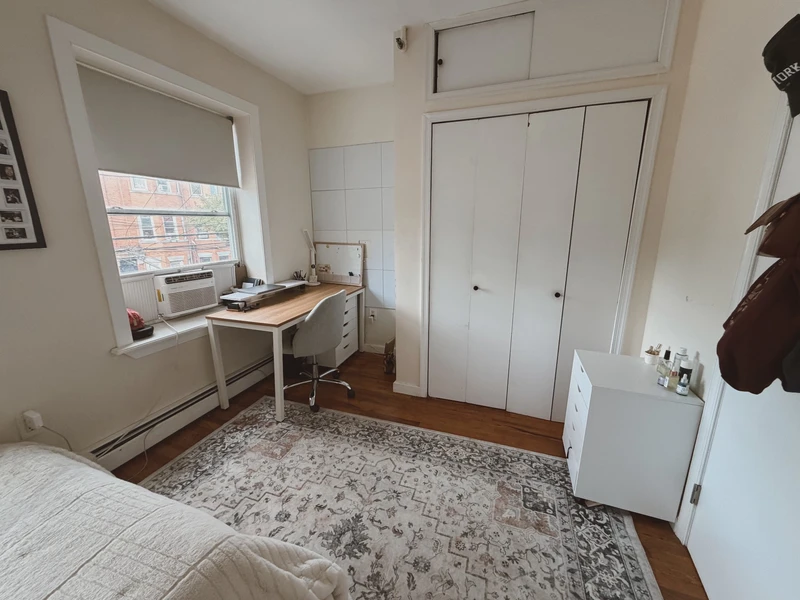 private room in The Heights photo 6