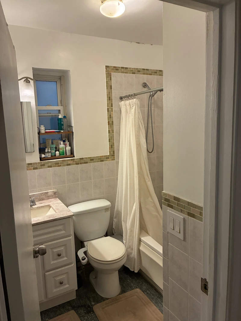 private room in The Heights photo 3