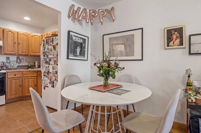 2 bedroom in Clinton Hill photo 4