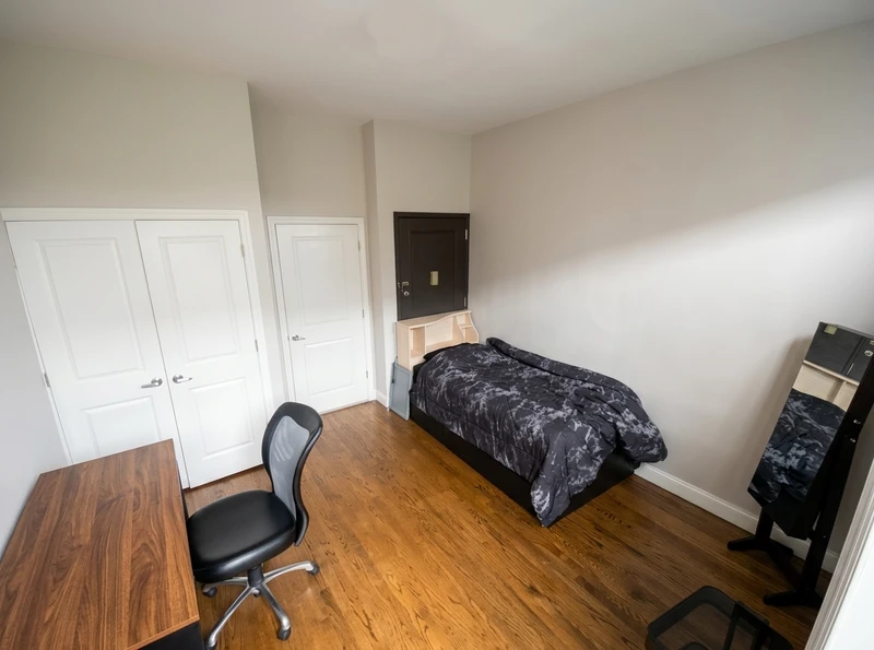 a room in Crown Heights photo 2