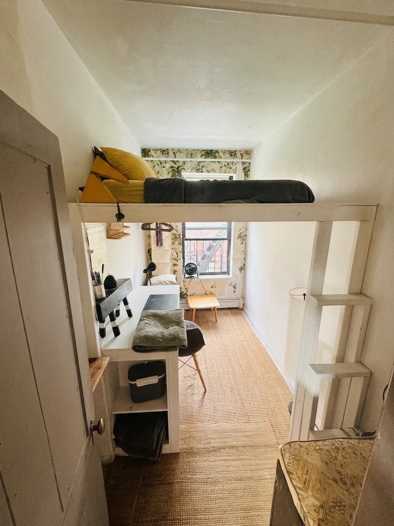 a room in Southside photo 3