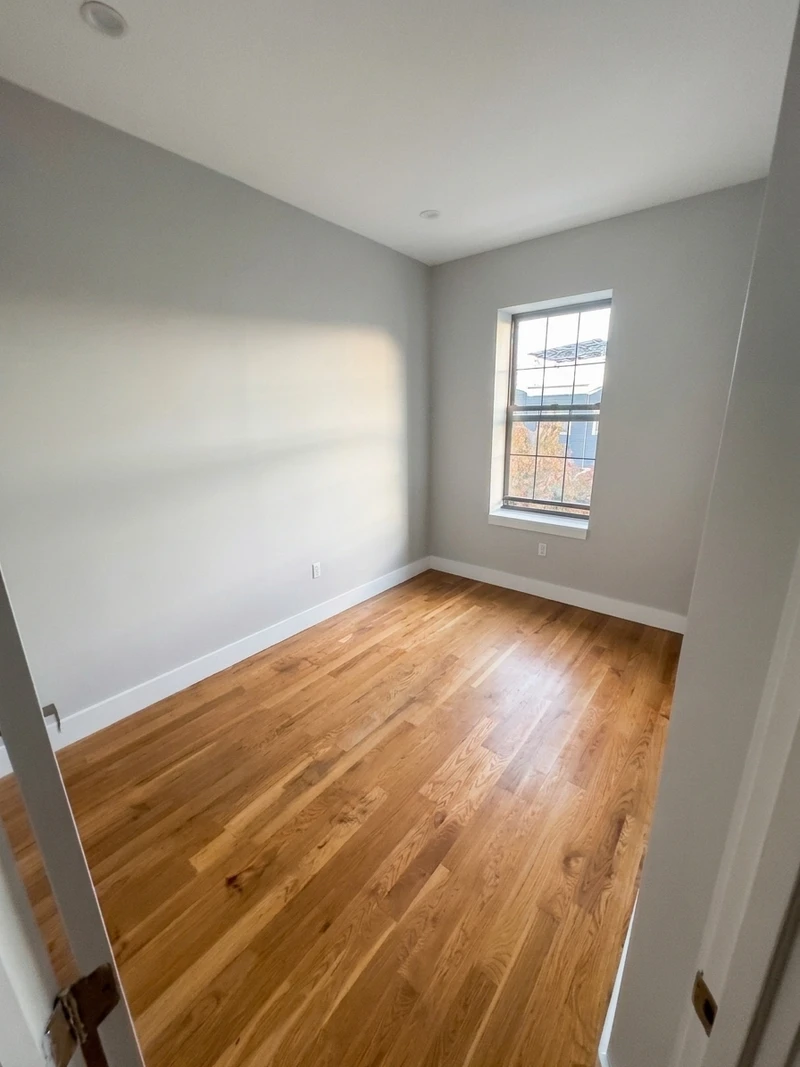 private room in Ocean Hill photo 10