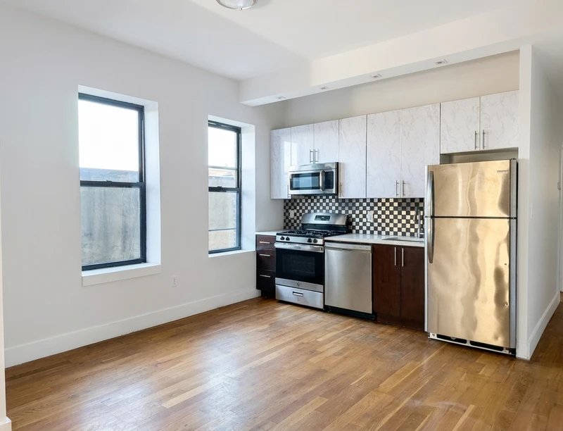 private room in Ocean Hill photo 7