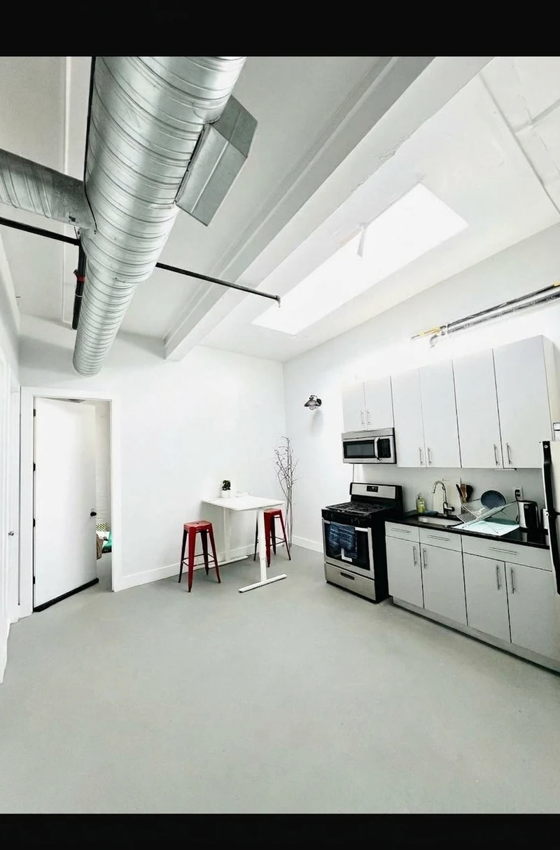 private room in Bedford-Stuyvesant photo 5