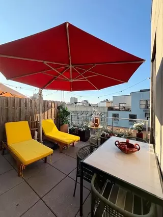 2 bedroom in Williamsburg