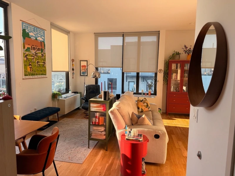 2 bedroom in Williamsburg photo 2
