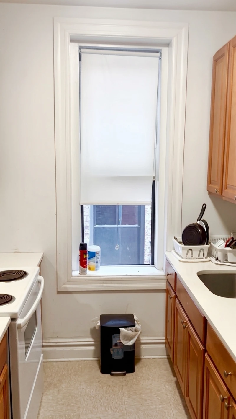 a room in Morningside Heights photo 6