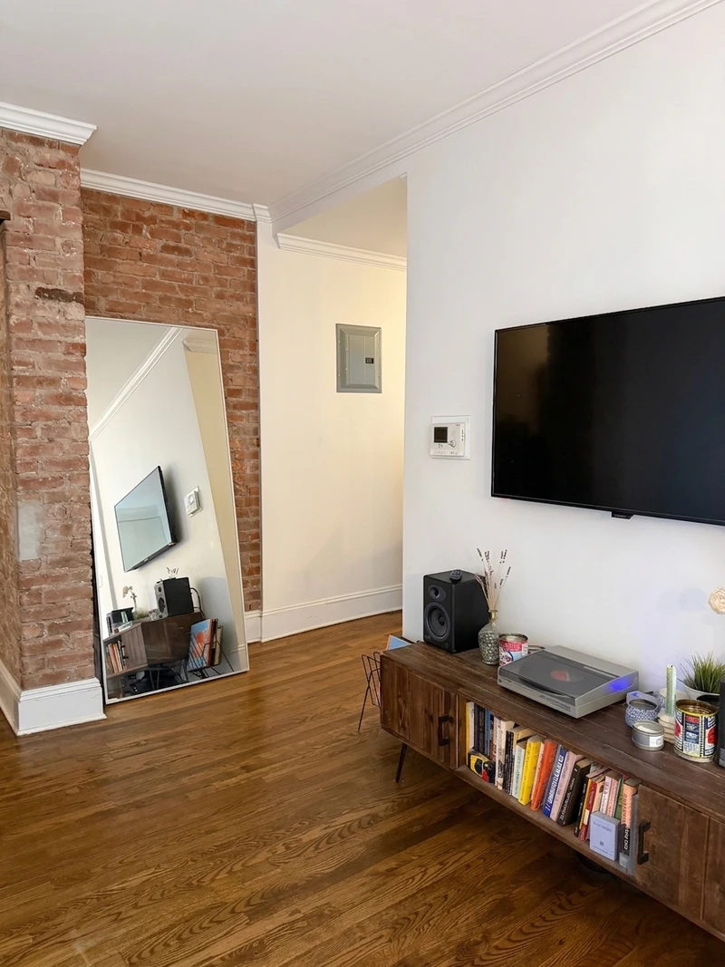 2 bedroom in Williamsburg photo 5