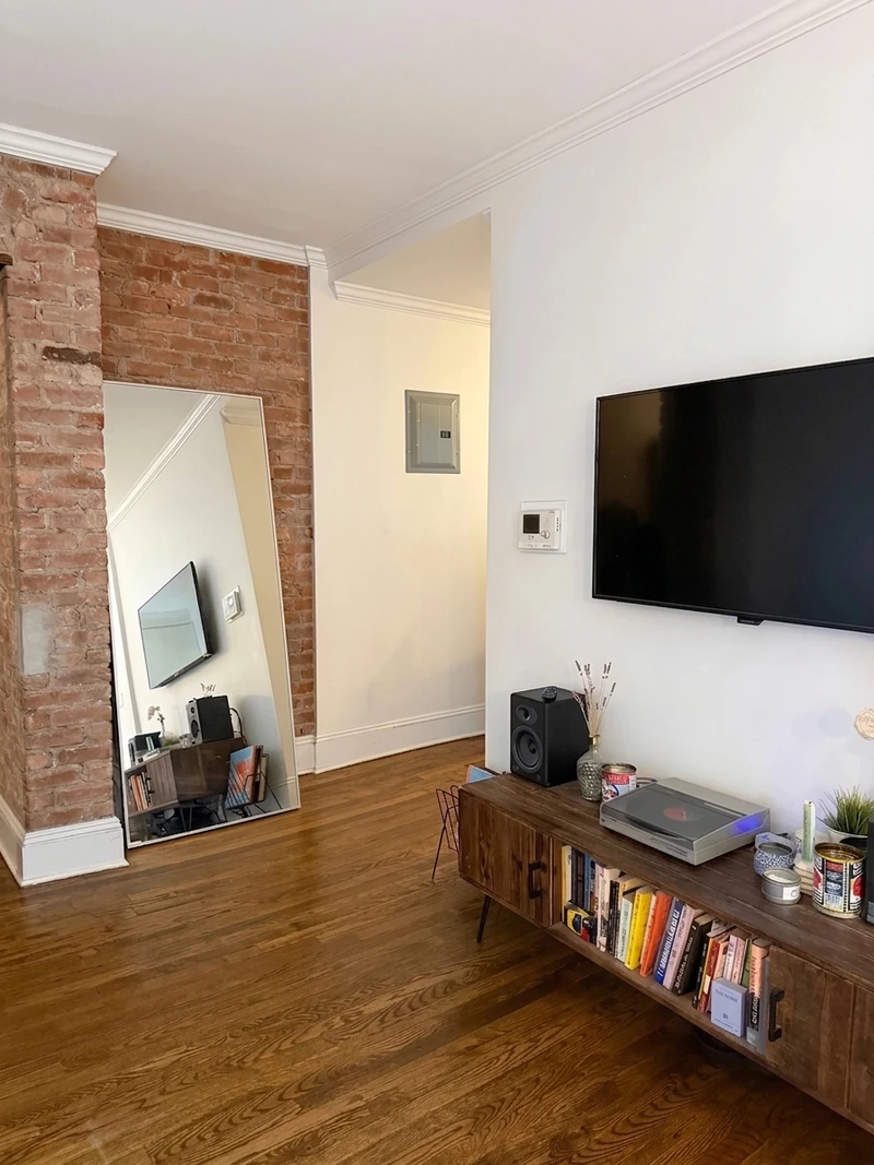 1 bedroom in Williamsburg photo 5