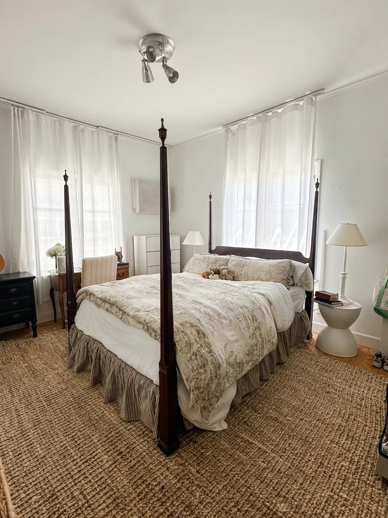 a room in Tri-West