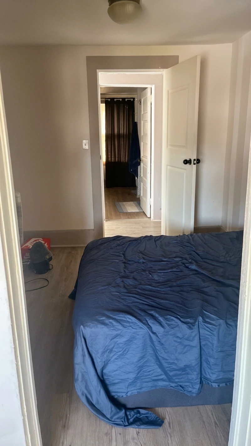 a room in East Rochester photo 2