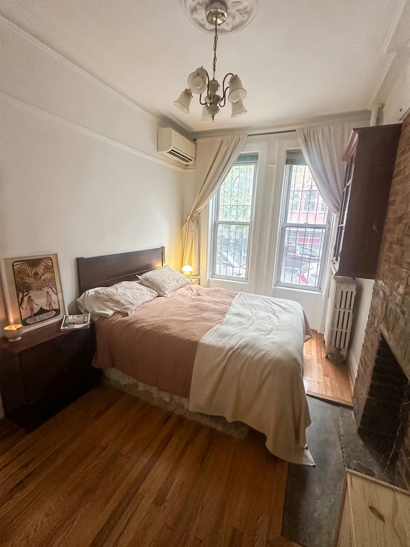 1 bedroom in Park Slope photo 2