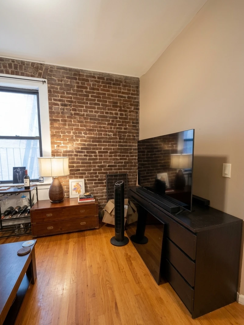 private room in Hamilton Heights photo 13