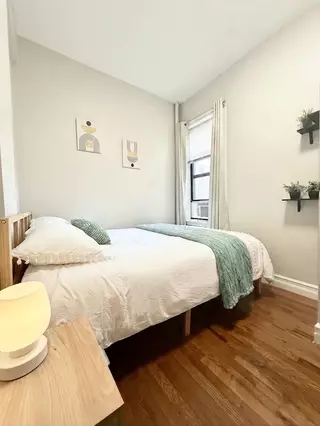 a room in Union City