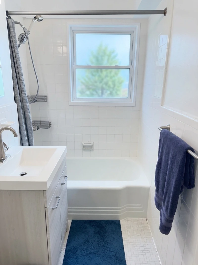 1 bedroom in Forest Hills photo 4