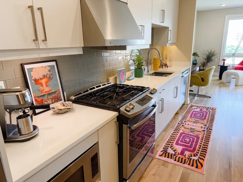 a studio in Edgewater photo 2