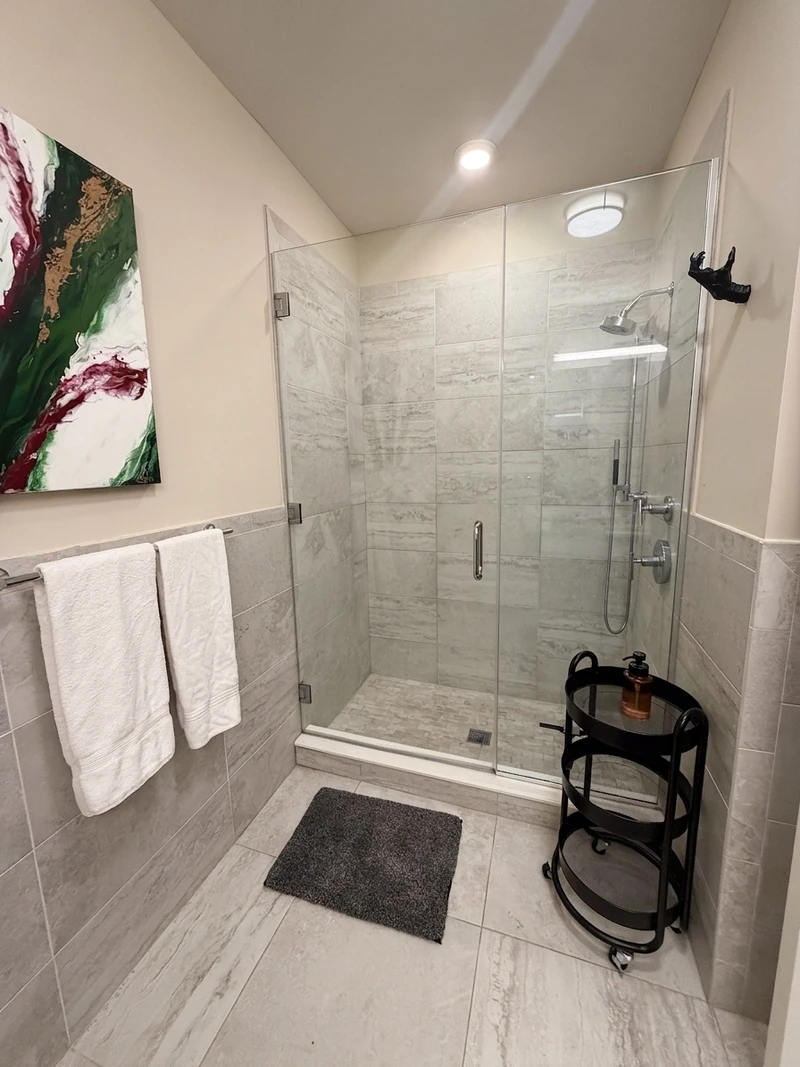 a studio in Edgewater photo 9