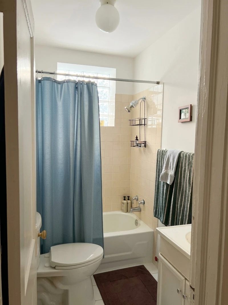1 bedroom in Old Town Triangle photo 3