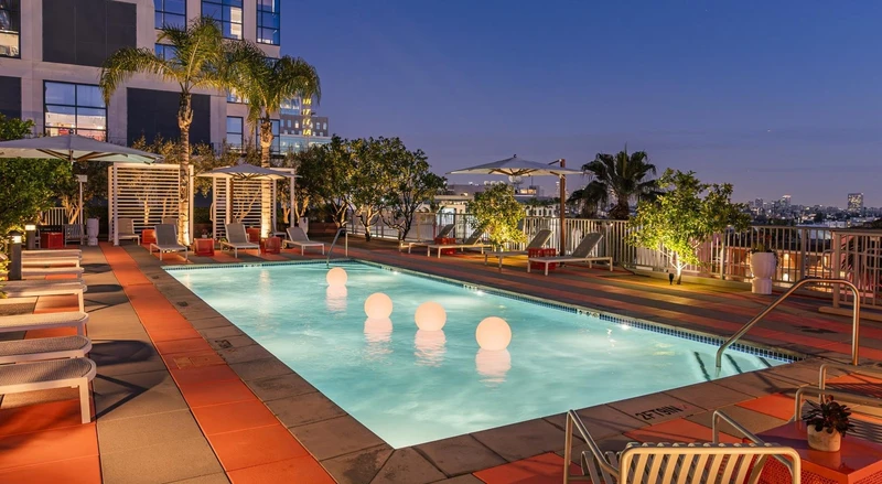 1 bedroom in Hollywood photo 8
