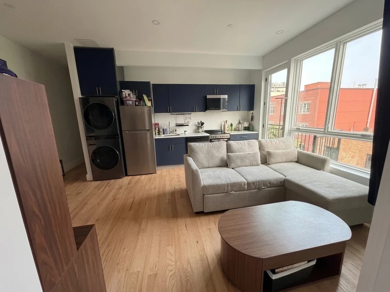 2 bedroom in Williamsburg photo 3