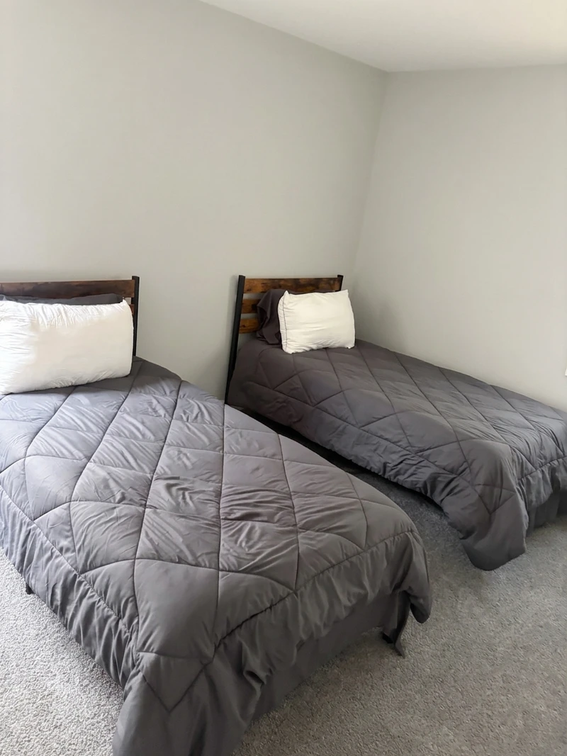 3+ bedroom in Schoolcraft Southfield photo 2