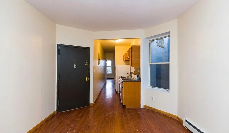 2 bedroom in Ocean Hill photo 5