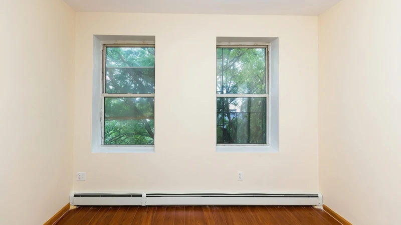 2 bedroom in Ocean Hill photo 3