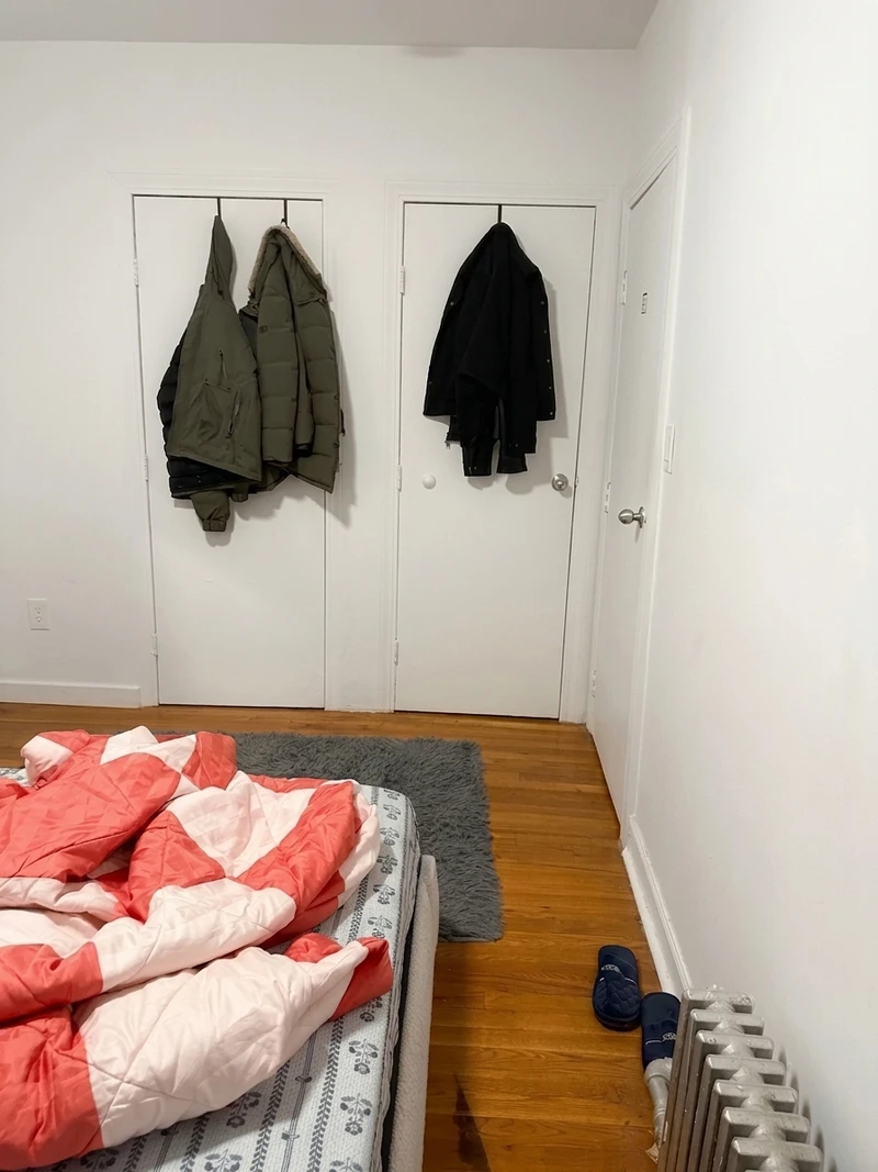 a room in Hamilton Heights photo 5