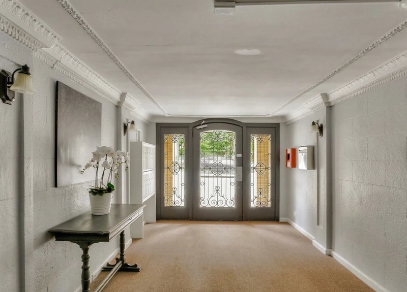 a studio in Inner Richmond photo 5