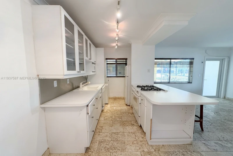 1 bedroom in South Beach photo 2
