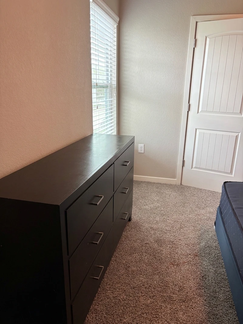 private room in Wilmington photo 11
