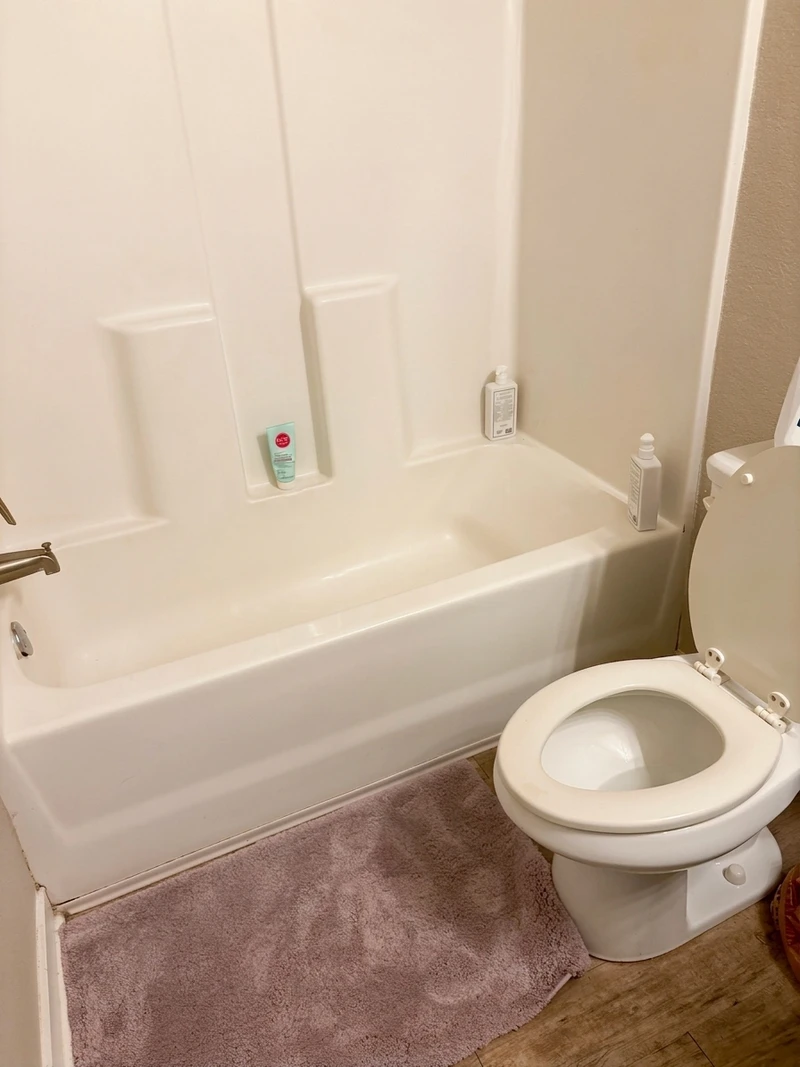 private room in Wilmington photo 10